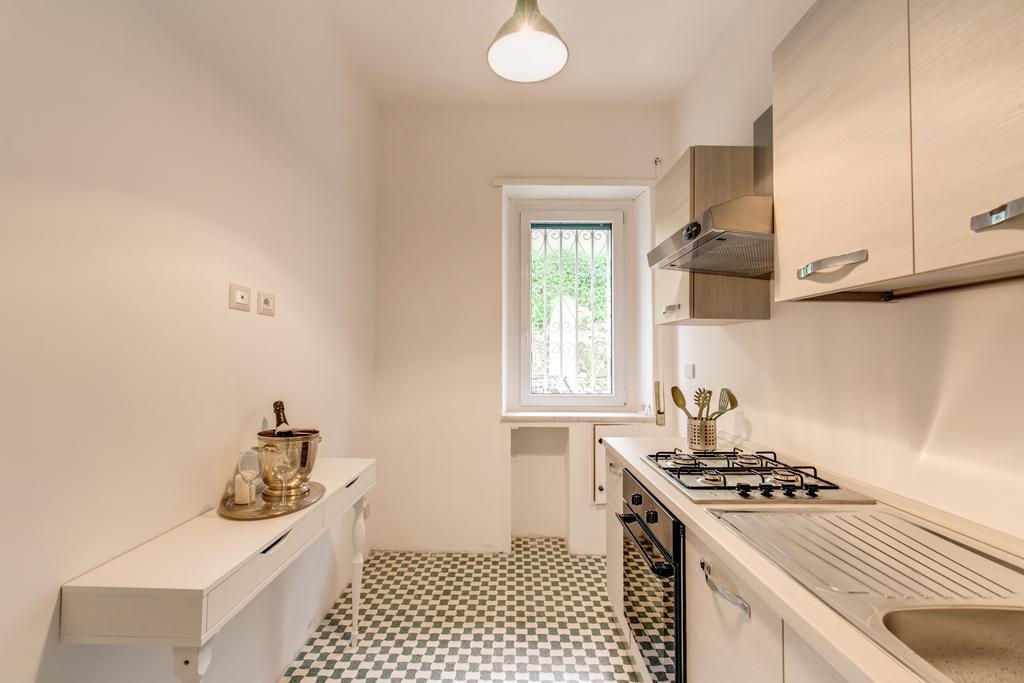 Daisy Guest House Colosseo Rome Exterior photo